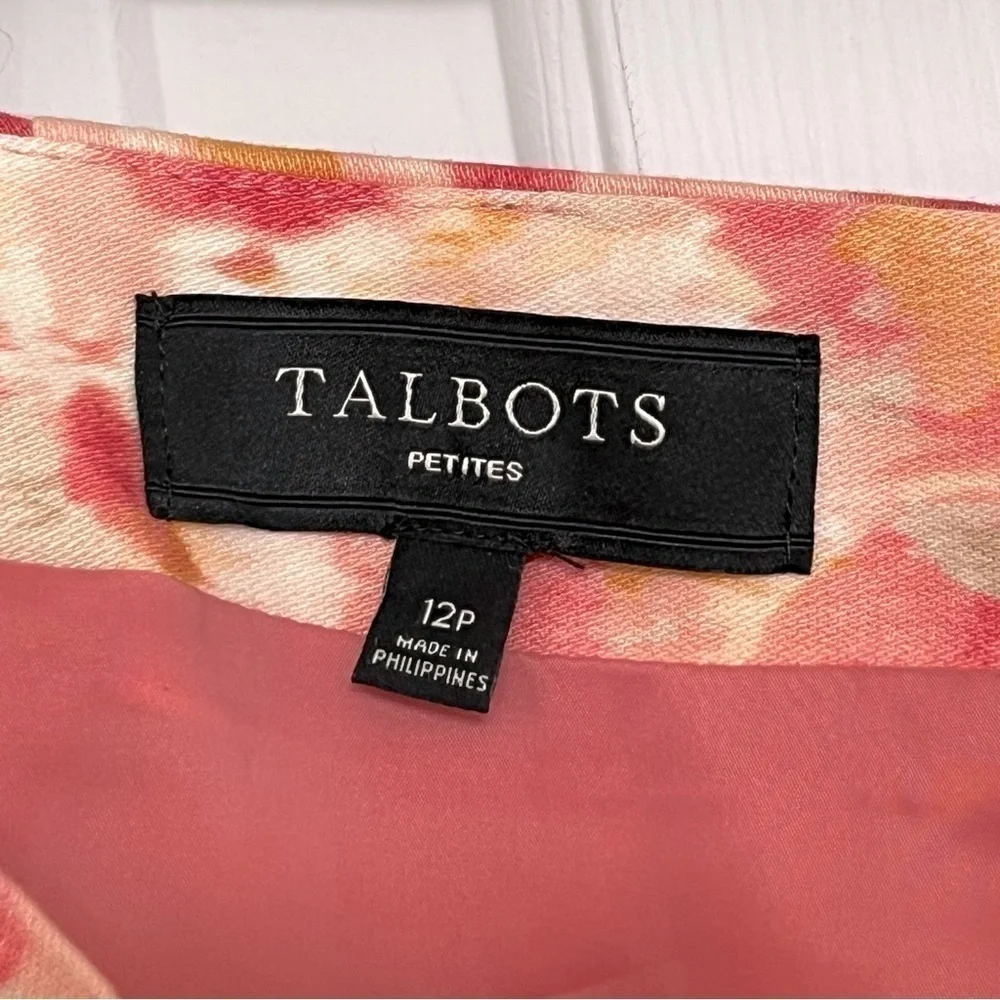 Talbots Petites cotton spandex watercolor floral back zip lined skirt, 12P.
